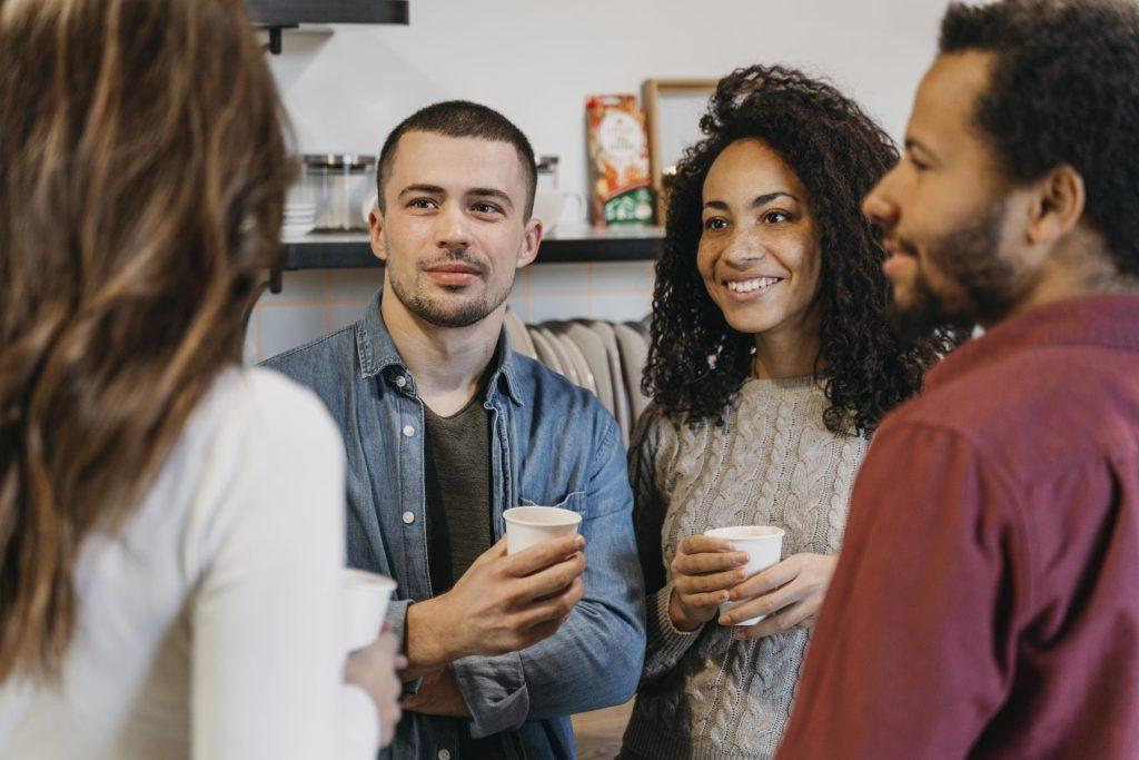 L'association Re Liés Luttant Contre La Discrimination